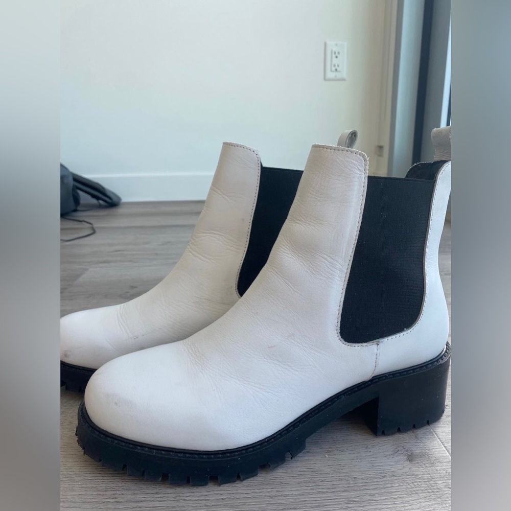 Urban Outfitters white Chelsea boots